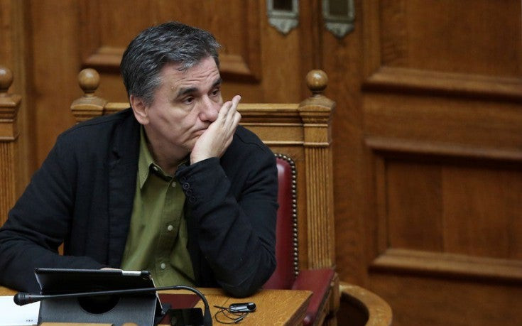 Τσακαλώτος για υπερφορολόγηση: «Δεν τσακίσαμε τα μεσαία στρώματα, απλώς τα…ζορίσαμε»